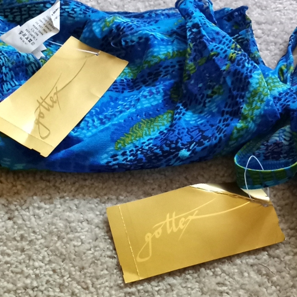 Gottex (Chadwicks) swimsuit including sarong - Picture 4 of 7